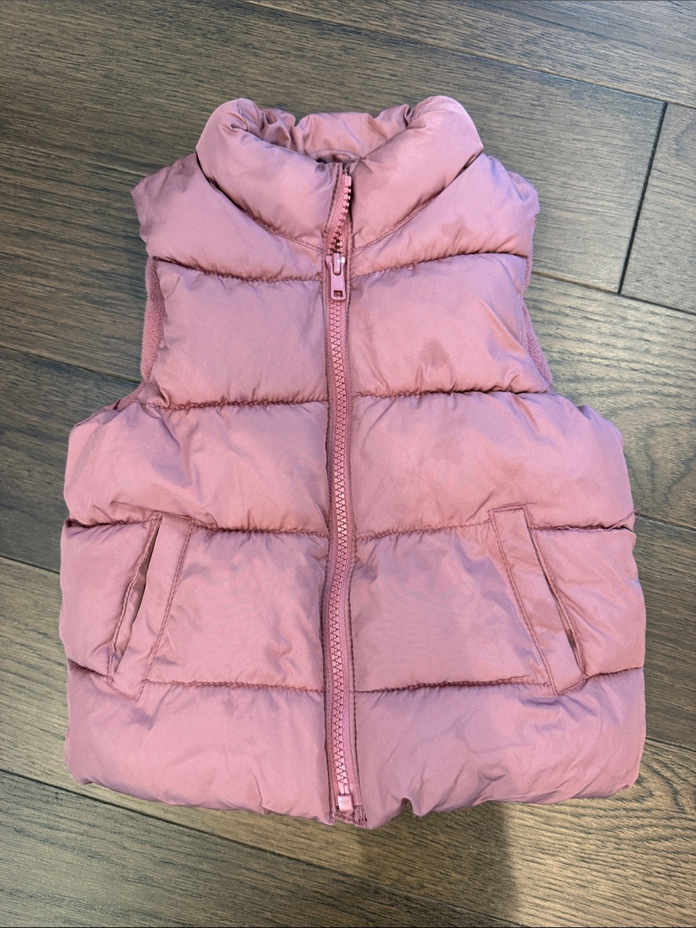 Old Navy Girls Pink Puffer Vest Size 2T - C8-031